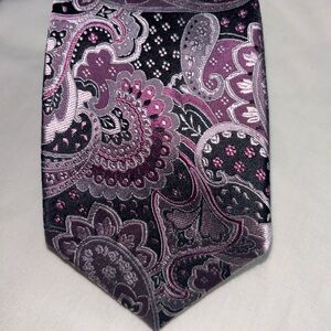 Geoffrey Beene Hand Made Silk Tie